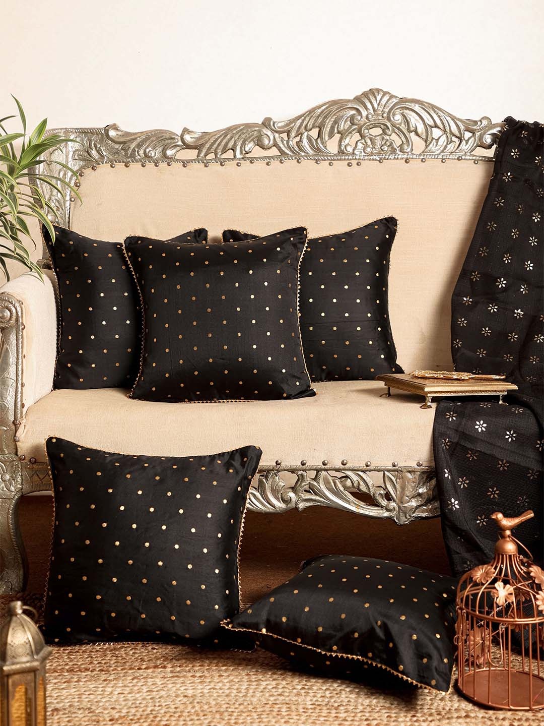 

Jaipur Folk Black & Gold-Toned Set of 5 Embellished Square Cushion Covers