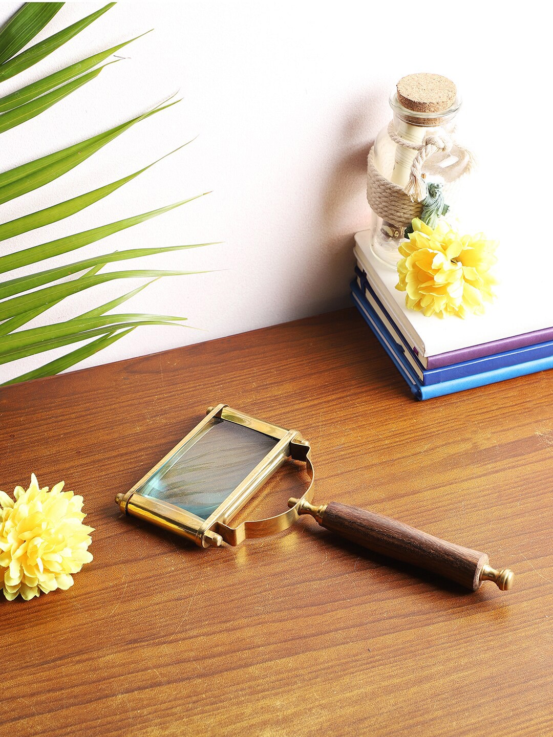 

Home Sparkle Gold-Toned Antique Handheld Magnifying Glass