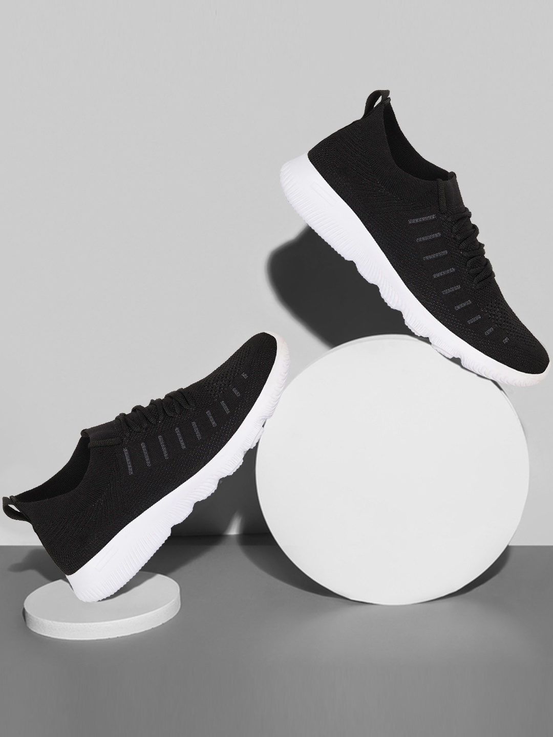 

FAST TRAX Men Black Sneakers