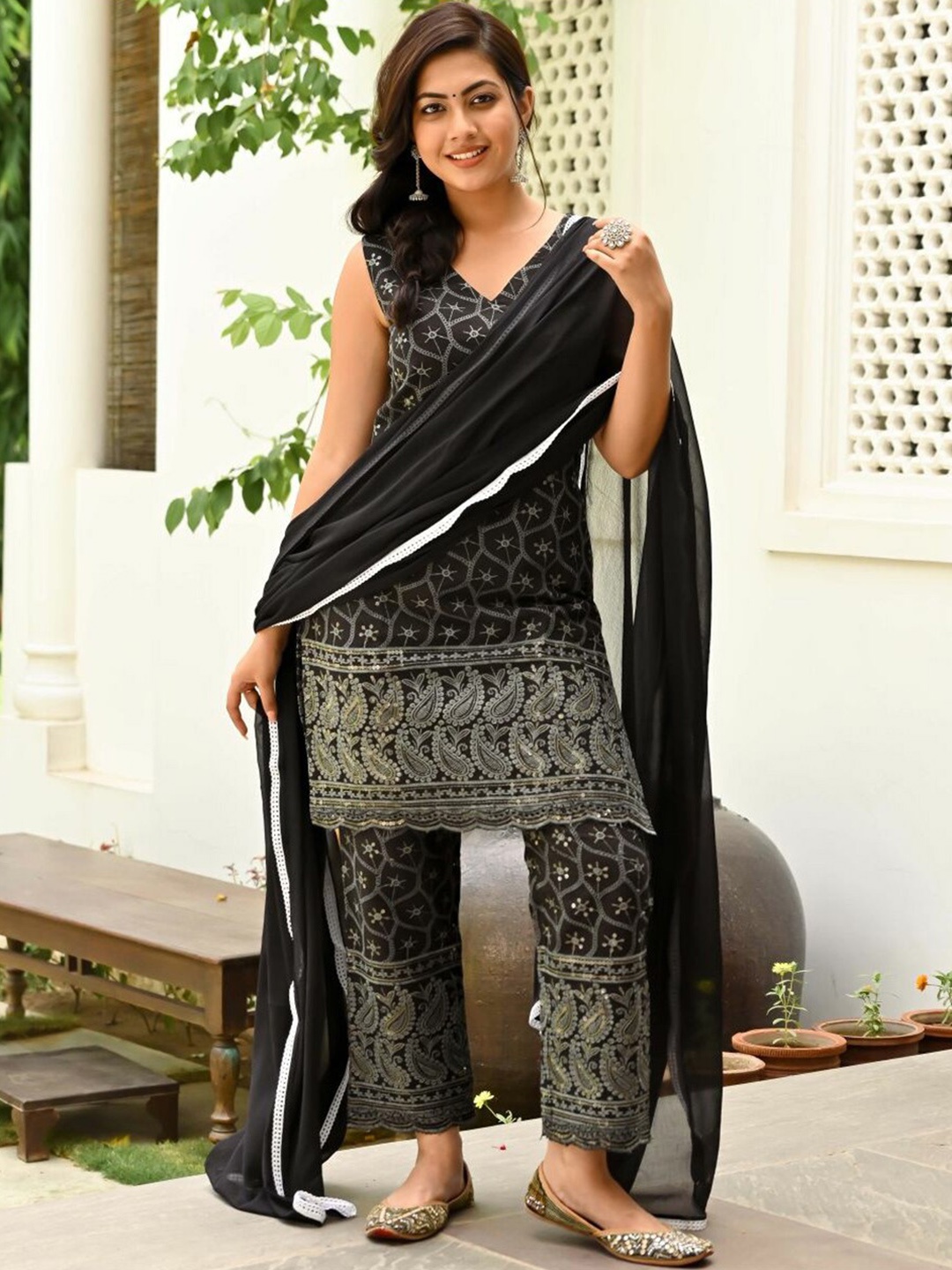 

Lavanya The Label Women Black Ethnic Motifs Embroidered Sequinned Pure Cotton Kurta with Trousers & With