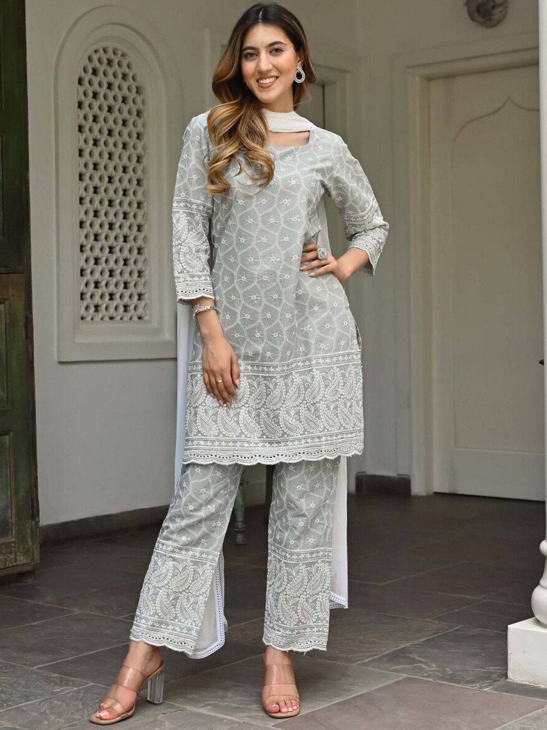 

Lavanya The Label Women Grey Pure Cotton Kurta with Trousers & With Dupatta