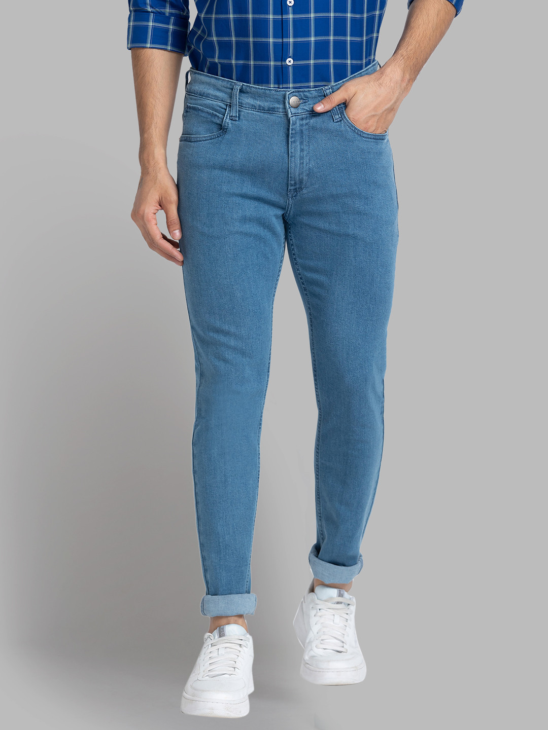 

Park Avenue Men Blue Cotton Regular Fit Jeans