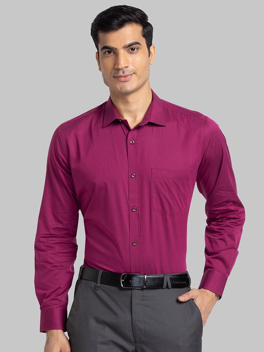 

Park Avenue Men Magenta Solid Cotton Formal Shirt