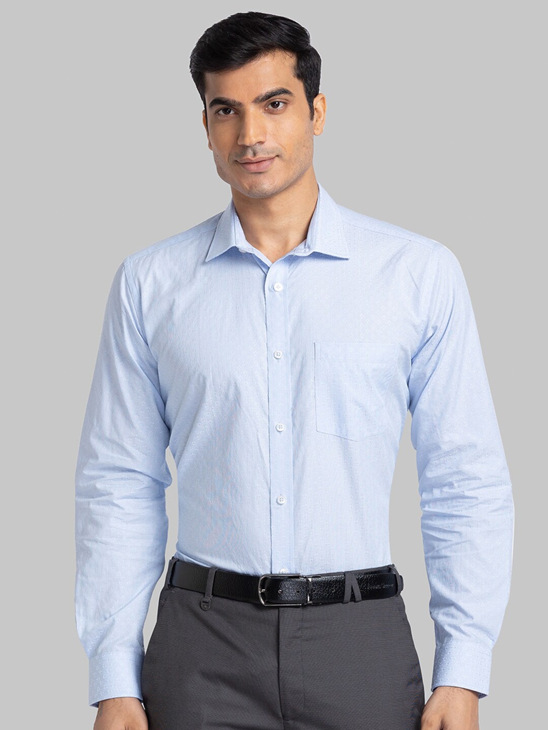 

Park Avenue Men Blue Cotton Slim Fit Casual Shirt