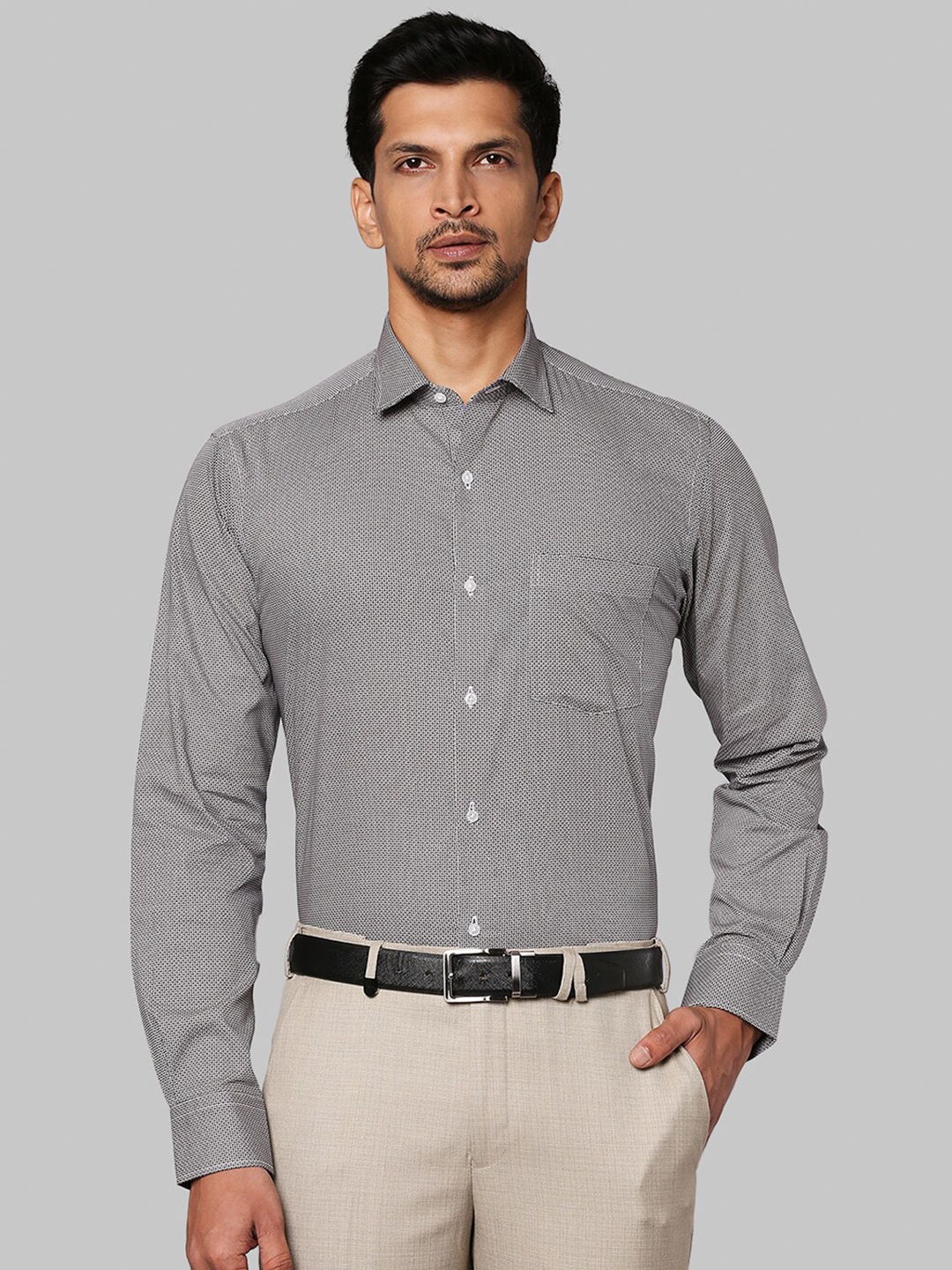 

Park Avenue Men Brown Slim Fit Printed Formal Shirt