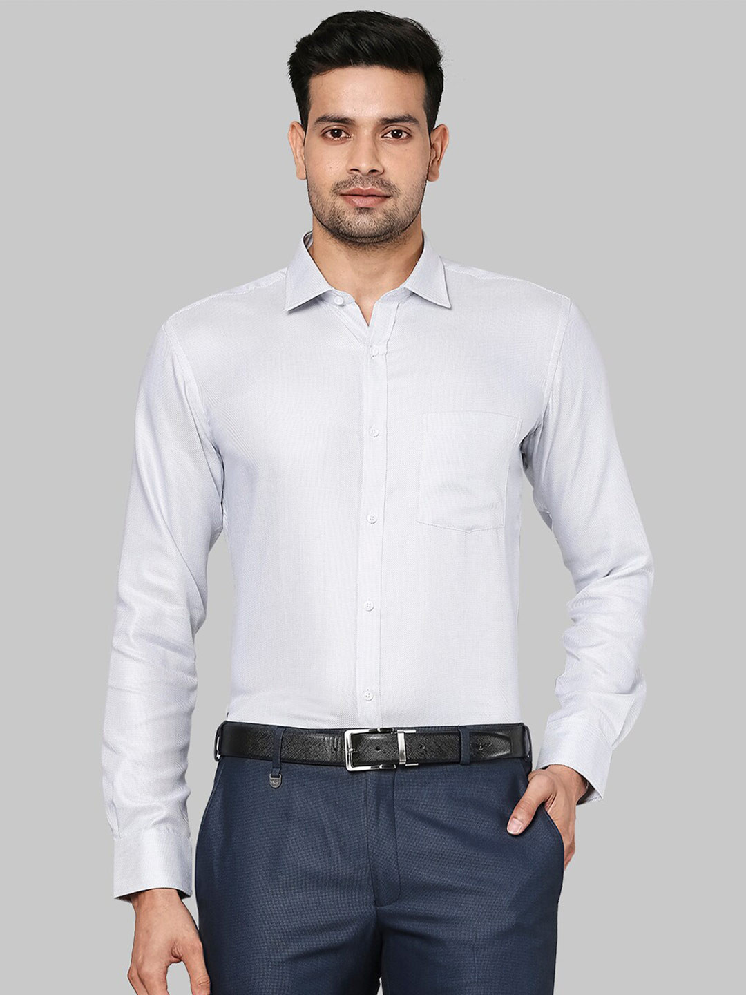 

Park Avenue Men Blue Cotton Casual Shirt