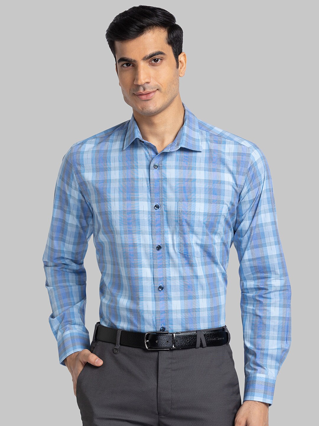 

Park Avenue Men Blue Tartan Checks Casual Shirt