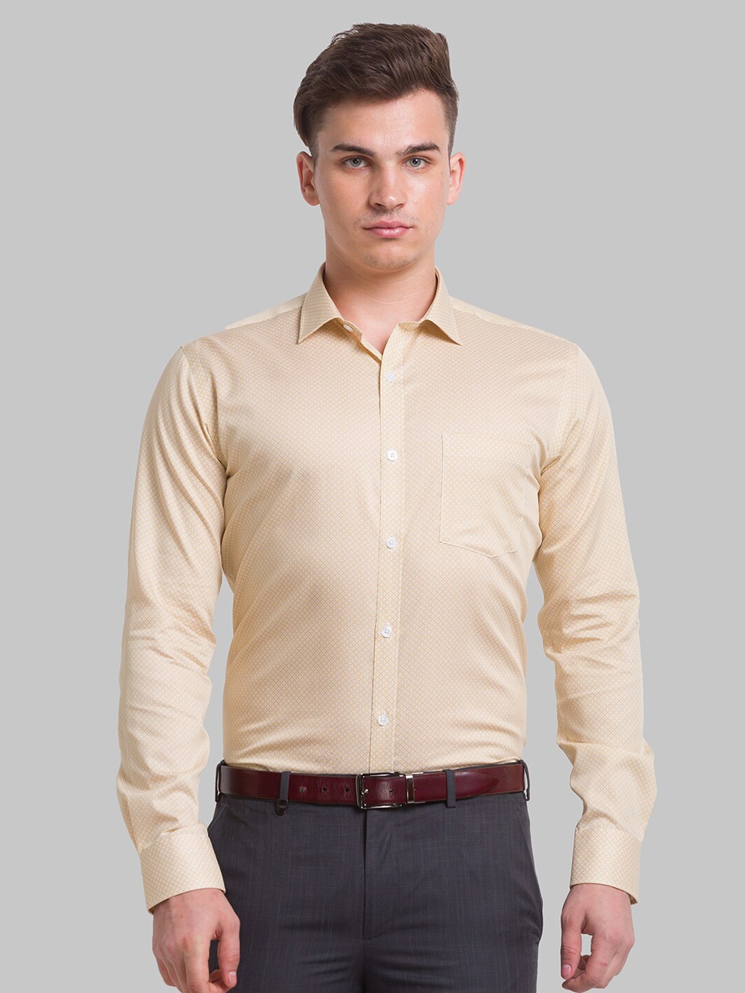 

Park Avenue Men Beige Slim Fit Printed Cotton Formal Shirt