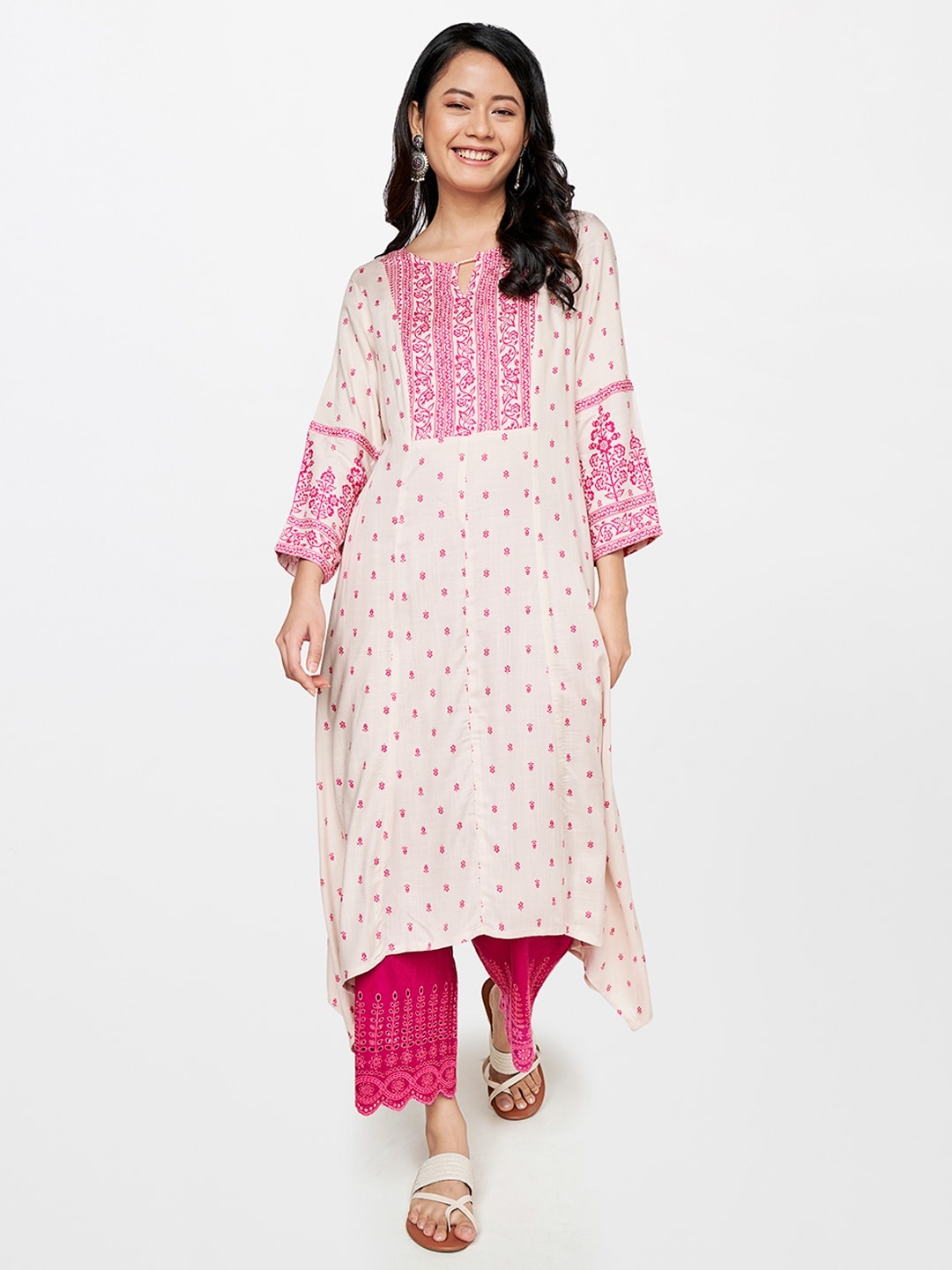 

Global Desi Women Pink & Off White Floral Printed Mirror Work Floral Kurta