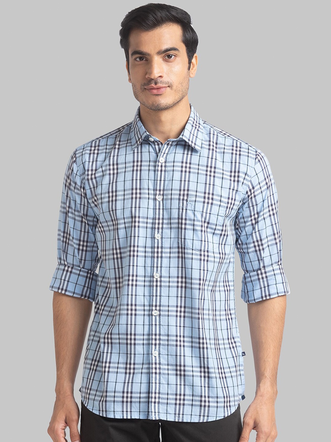 

Parx Men Blue Slim Fit Checked Casual Shirt