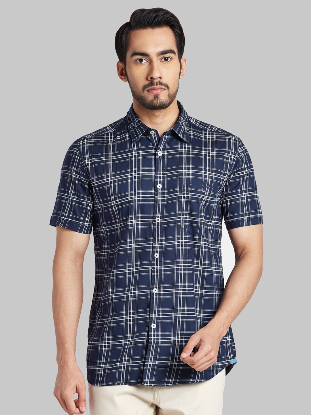 

Parx Men Blue Slim Fit Checked Casual Shirt