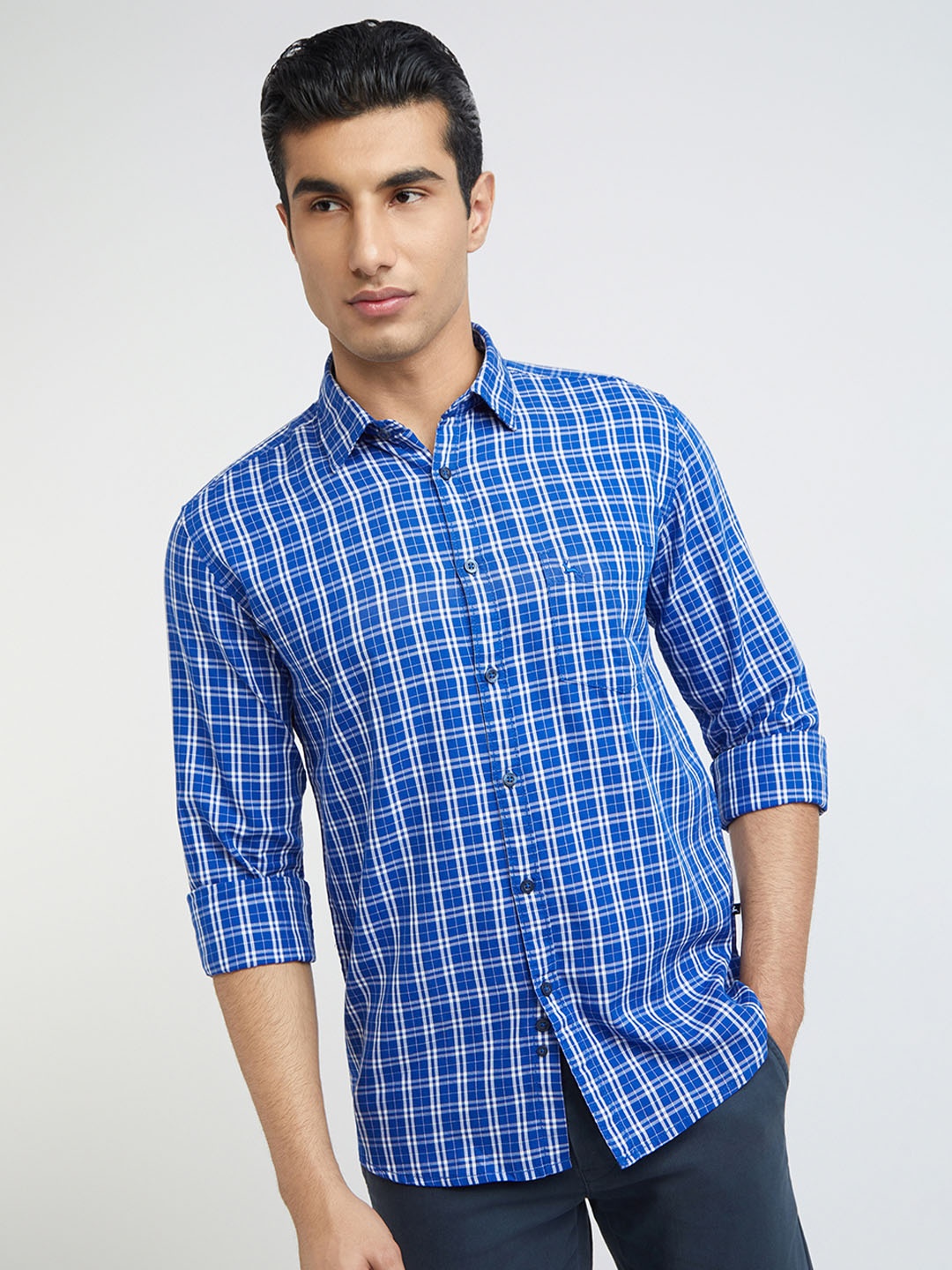 

Parx Men Blue Slim Fit Checked Casual Shirt