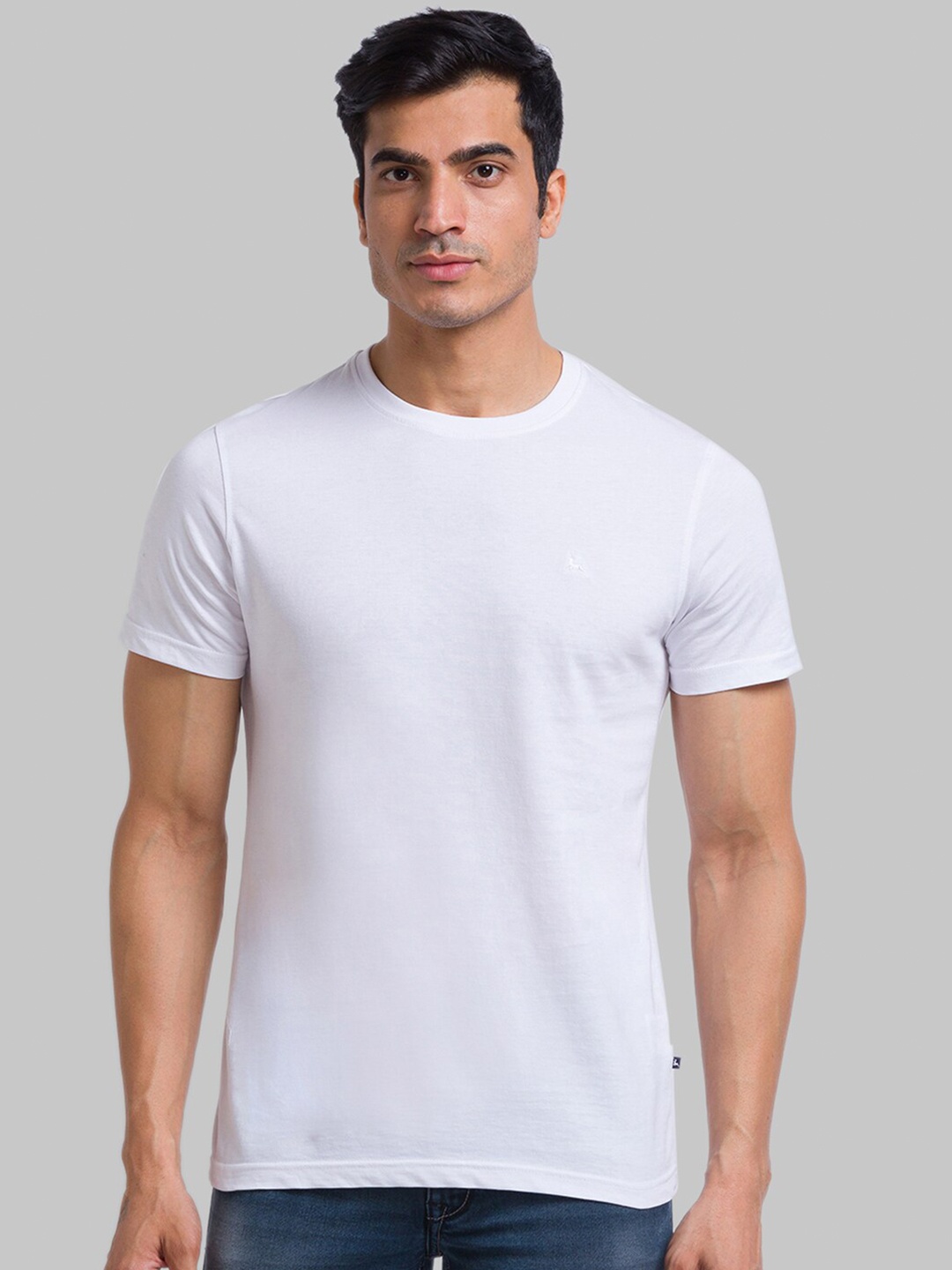 

Parx Men White Solid Regular Fit T-shirt