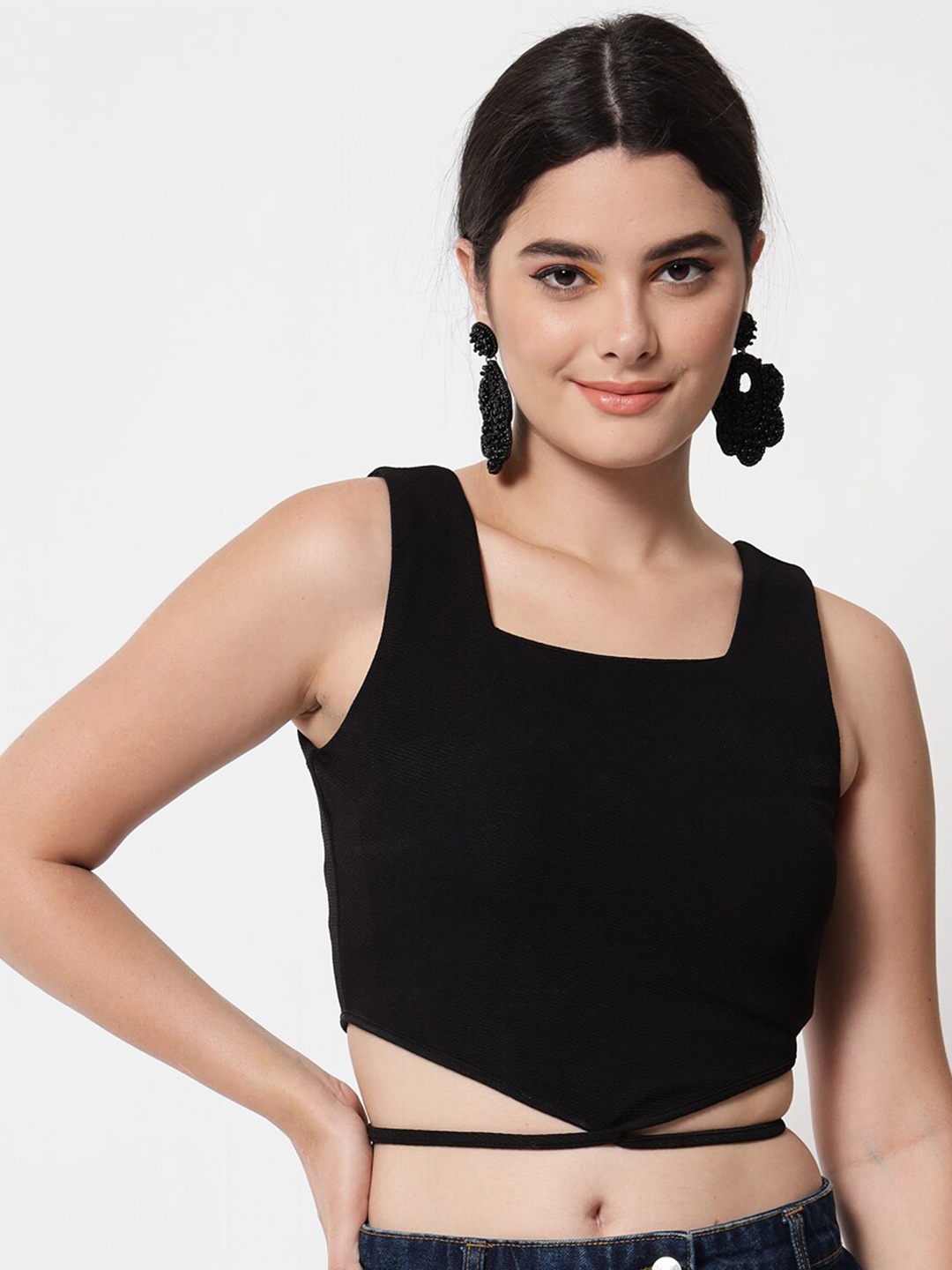 

Orchid Blues Black Solid Fitted Crop Top