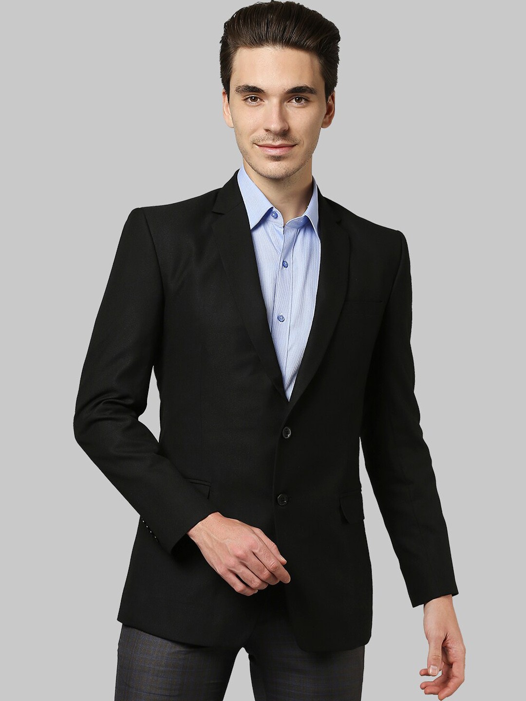 

Raymond Men Black Solid Single-Breasted Blazer