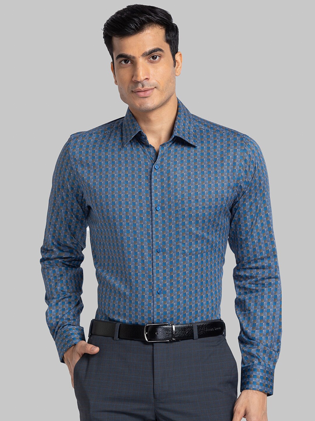 

Raymond Men Blue Slim Fit Checked Casual Shirt