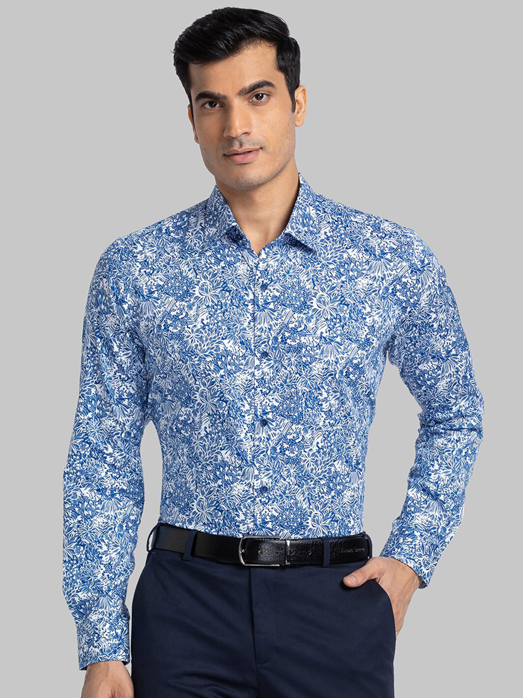 

Raymond Men Blue Floral Printed Casual Shirt