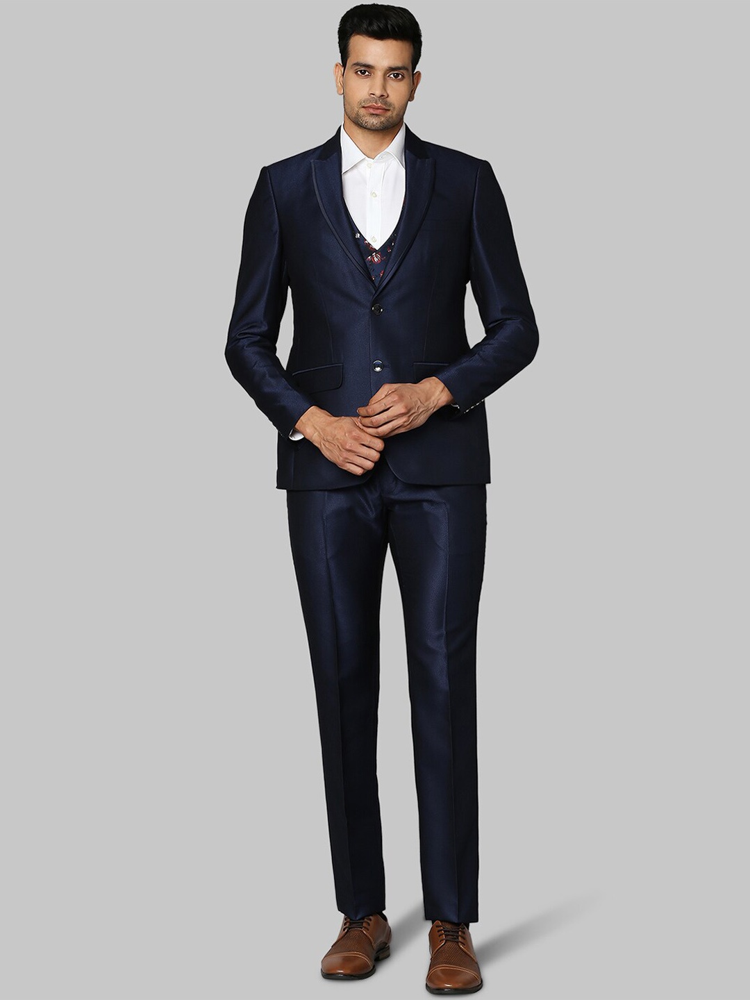 

Raymond Men Blue Solid Slim-Fit Single-Breasted Three-Piece Formal Suit