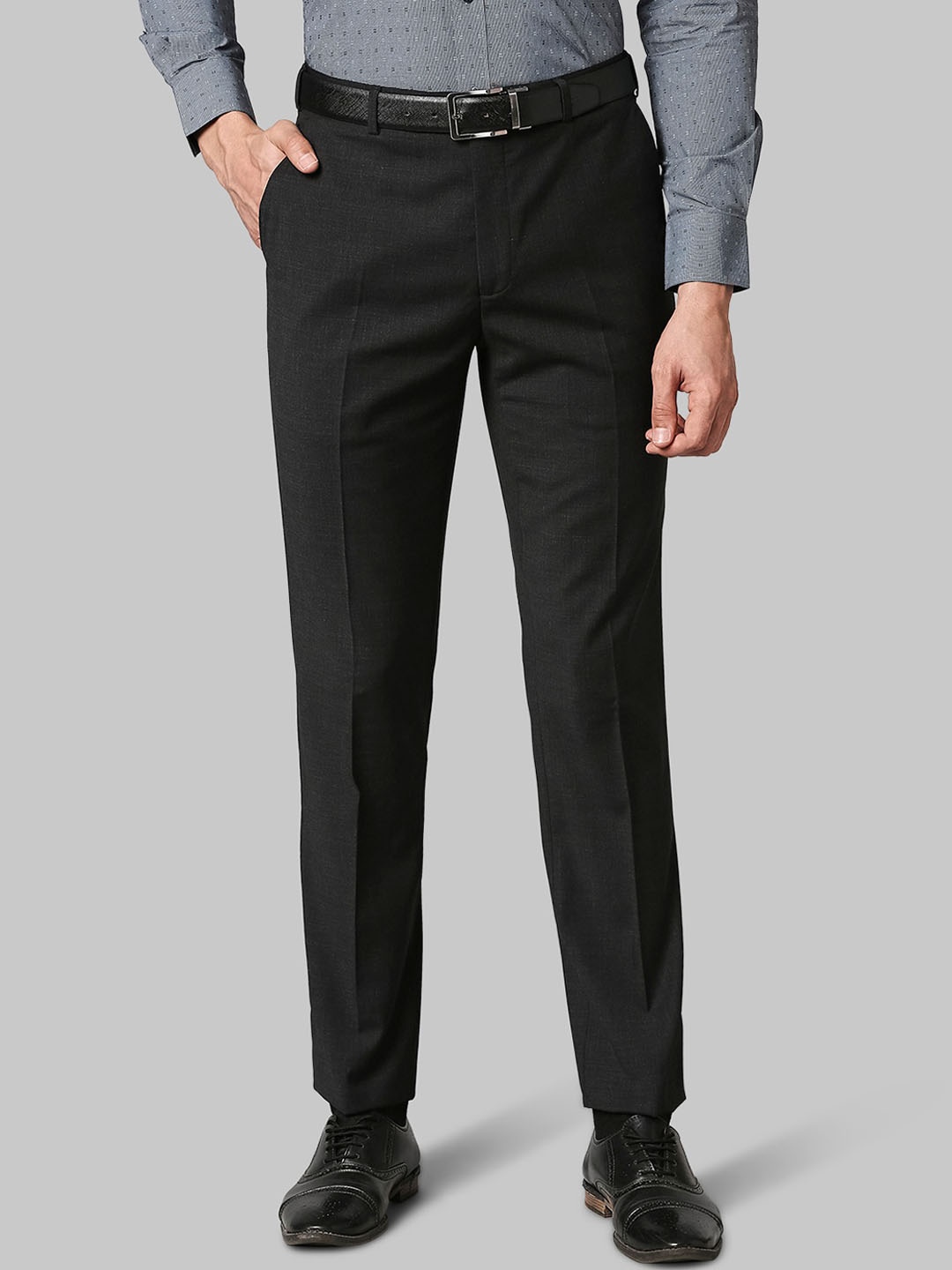 

Raymond Men Charcoal Solid Polyester Formal Trousers