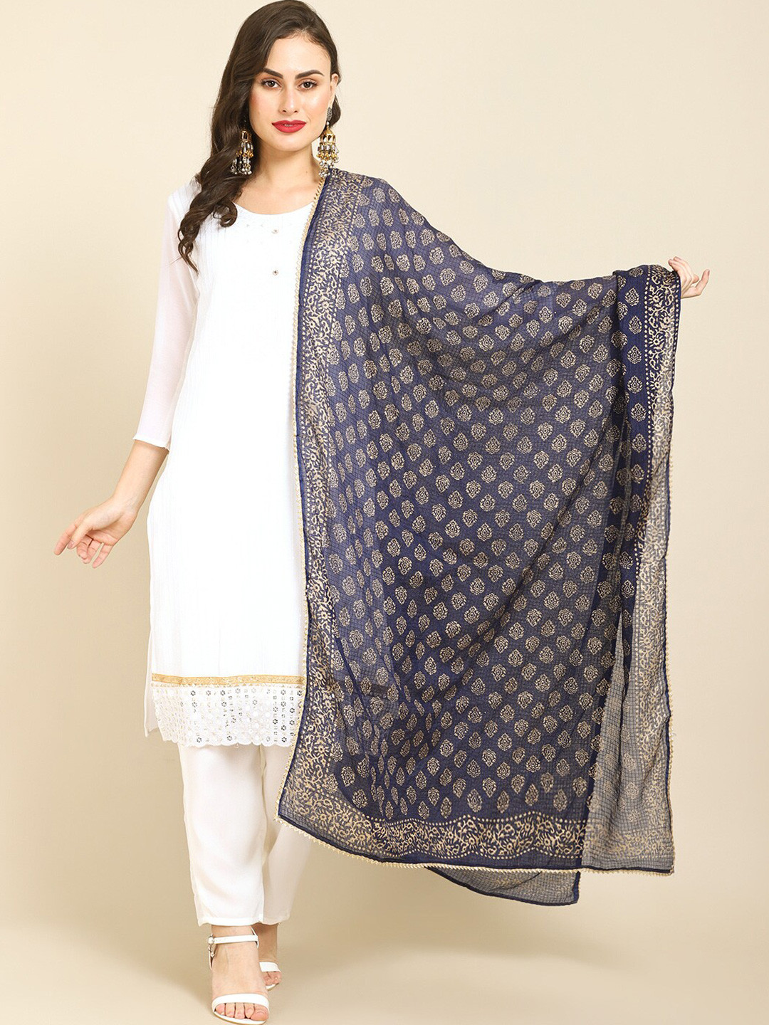 

Miaz Lifestyle Navy Blue & Gold-Toned Printed Art Silk Bandhani Dupatta with Gotta Patti