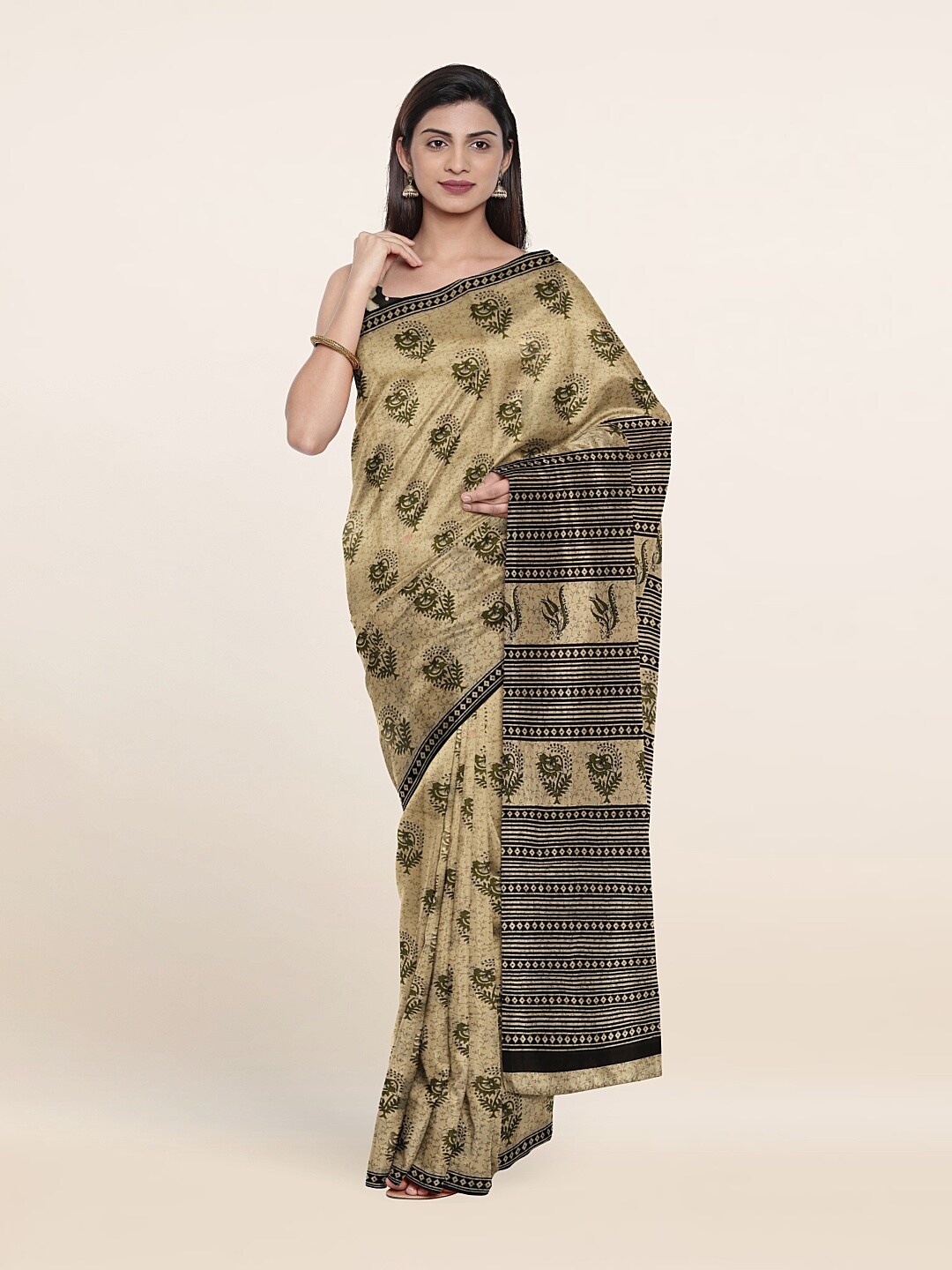 

Pothys Beige & Brown Floral Pure Cotton Saree
