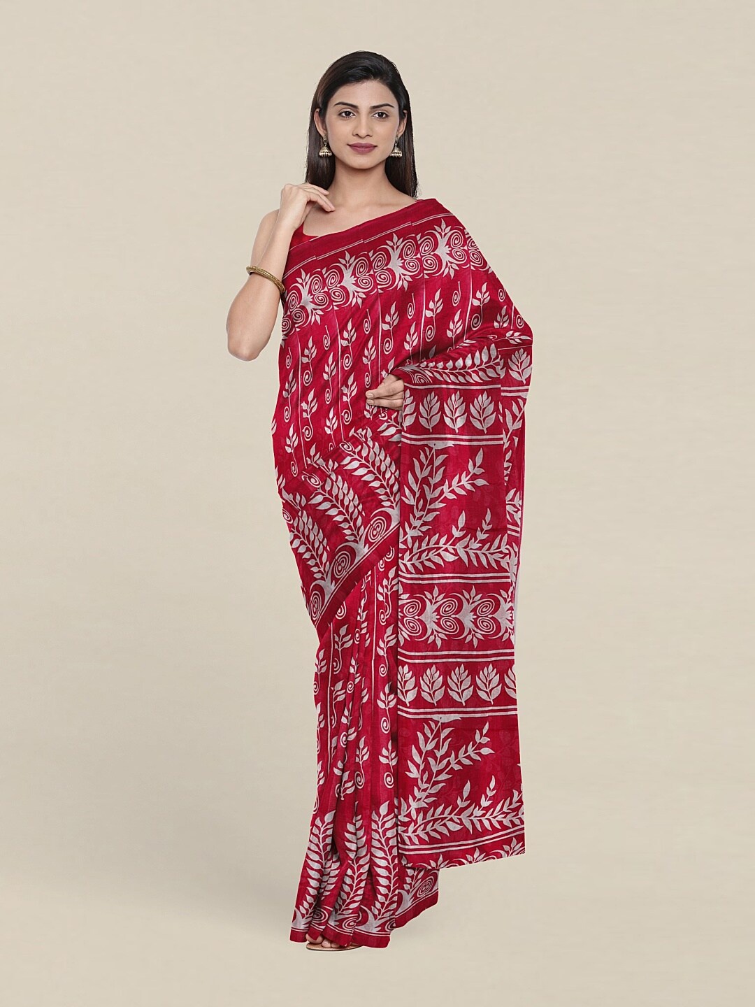 

Pothys Magenta & White Floral Pure Cotton Saree