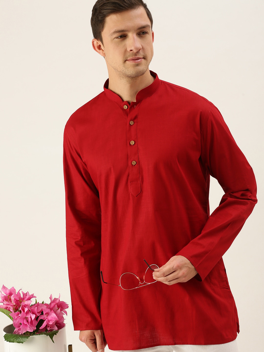 

VASTRAMAY Men Maroon Solid Cotton Kurta