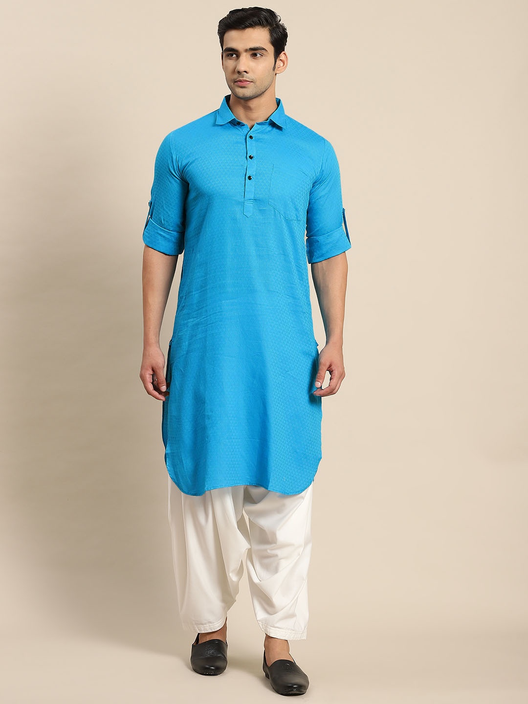 

RAJUBHAI HARGOVINDAS Men Blue Woven Design Pure Cotton Pathani Kurta