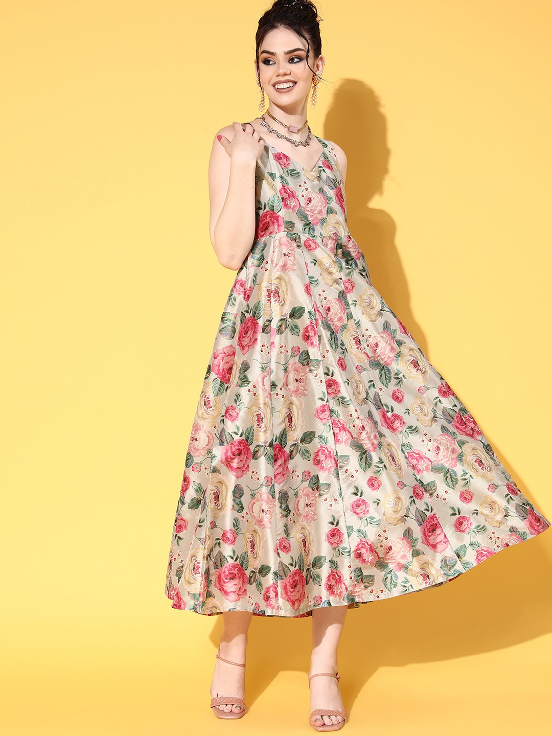 

Shae by SASSAFRAS Women Grey Floral Back Detail Dress