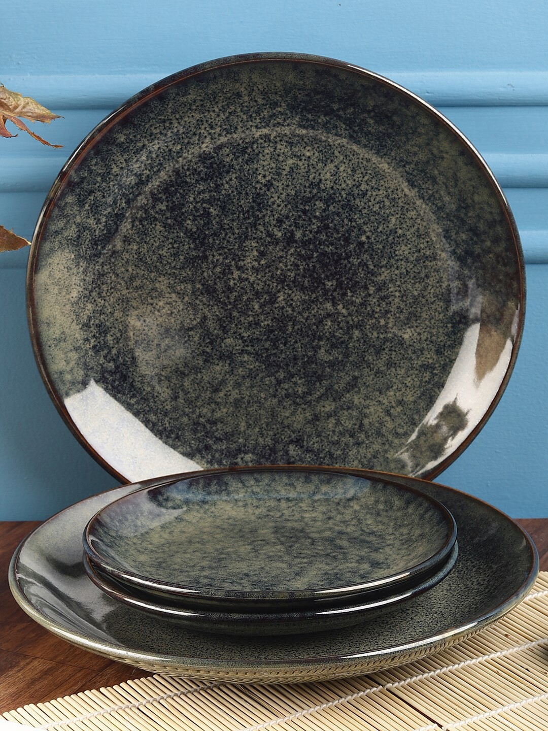 

MIAH Decor 4 Pieces Dishwasher And Microwave Safe Textured Stoneware Glossy Dinner Set, Black