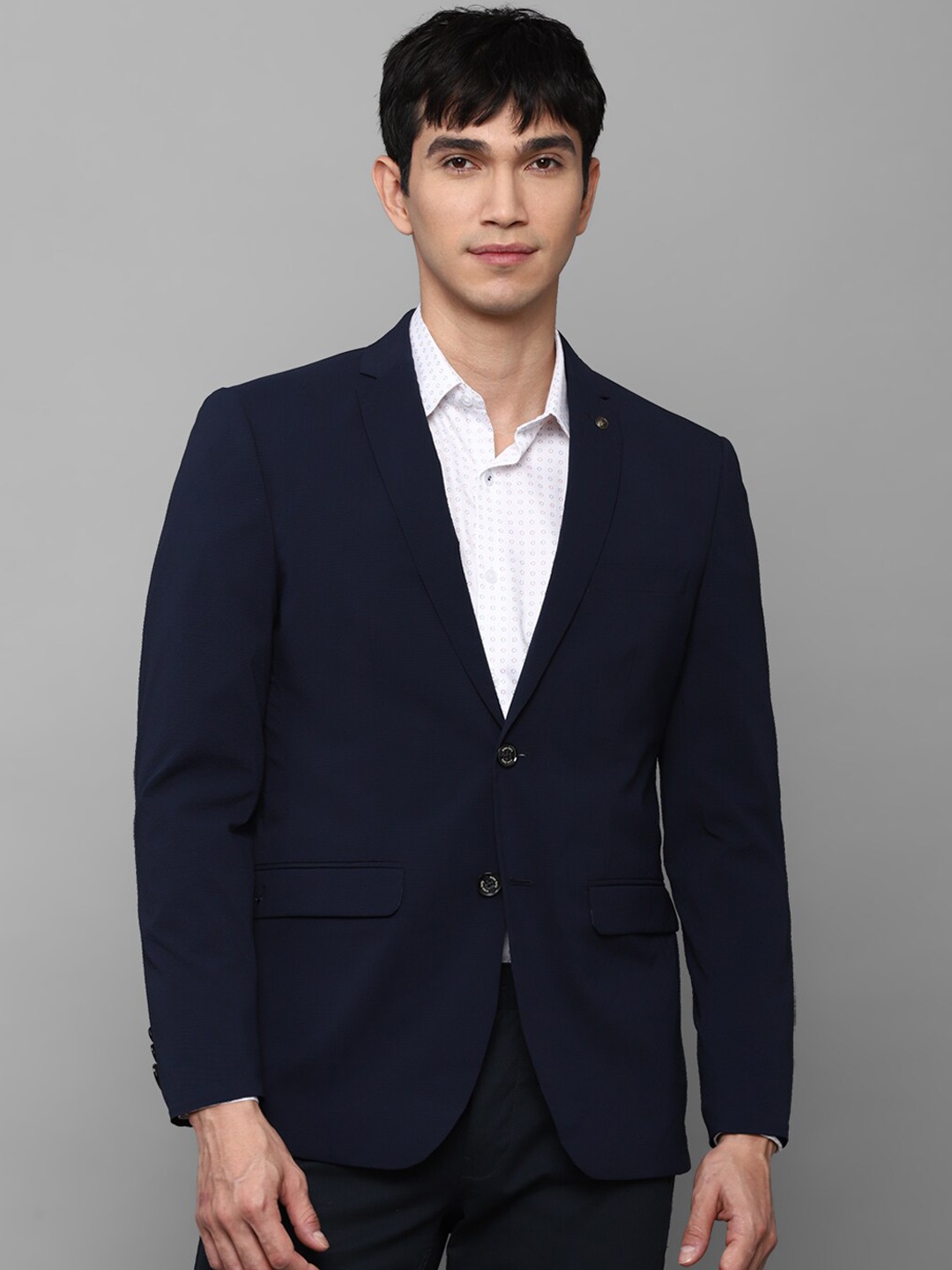 

Allen Solly Men Navy Blue Solid Single-Breasted Slim-Fit Blazers
