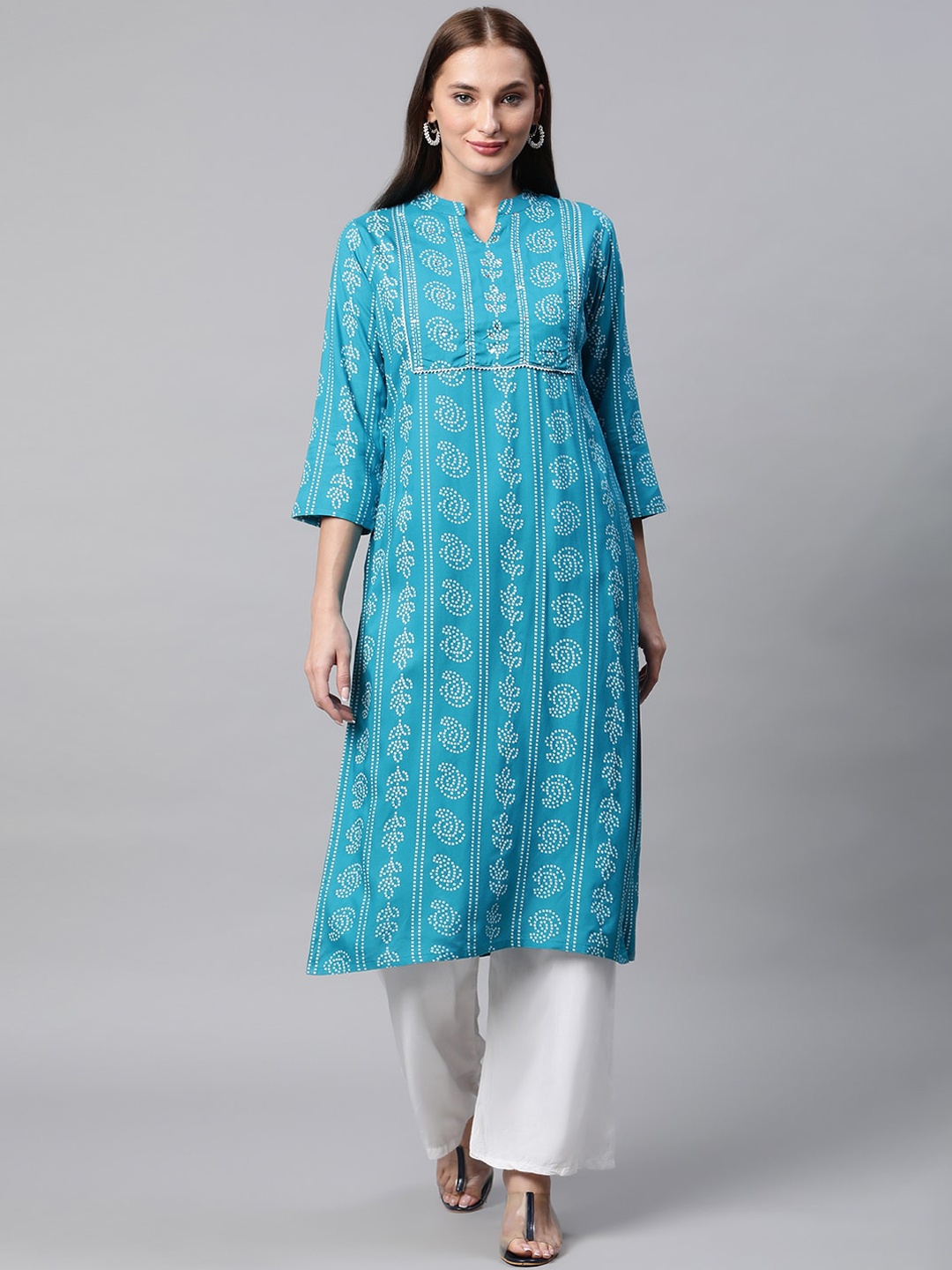 

INDYES Women Blue Geometric Printed Keyhole Neck Flared Sleeves Quirky Kurta