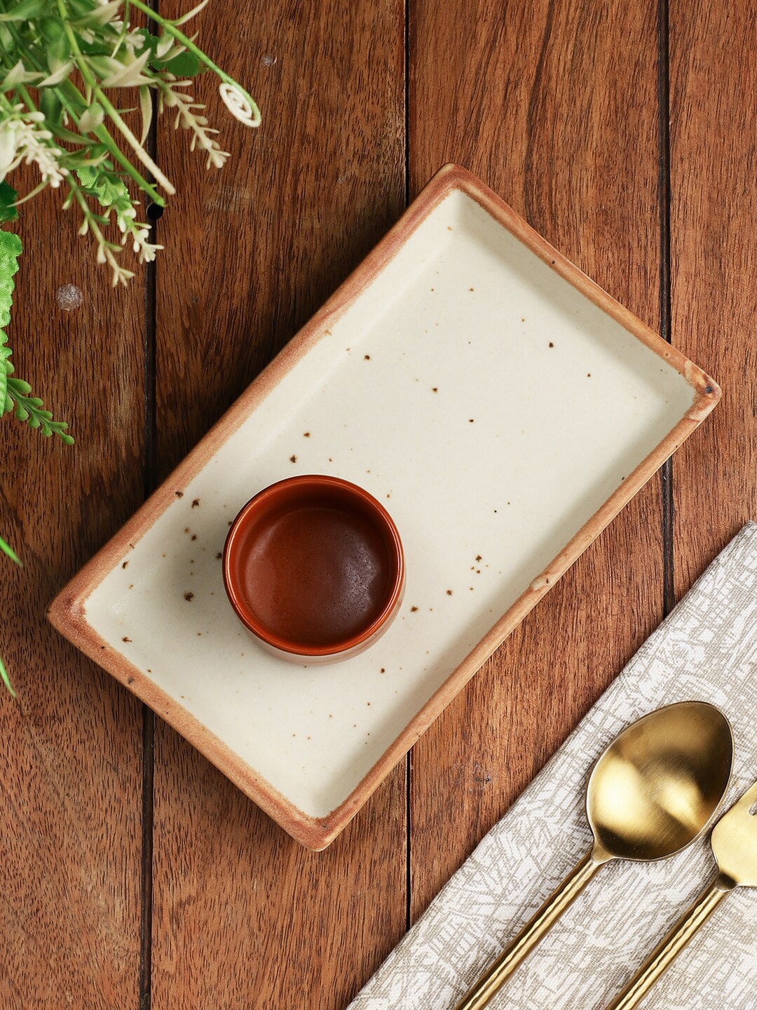 

MIAH Decor Cream Coloured & Red Solid Matte Finish Ceramic Platter & Dip Bowl
