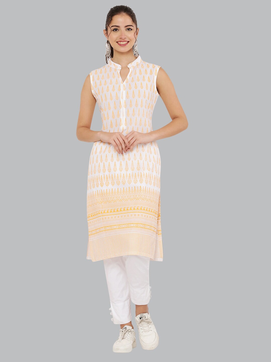 

DEGE Women White & Orange Ethnic Motifs Printed Kurta