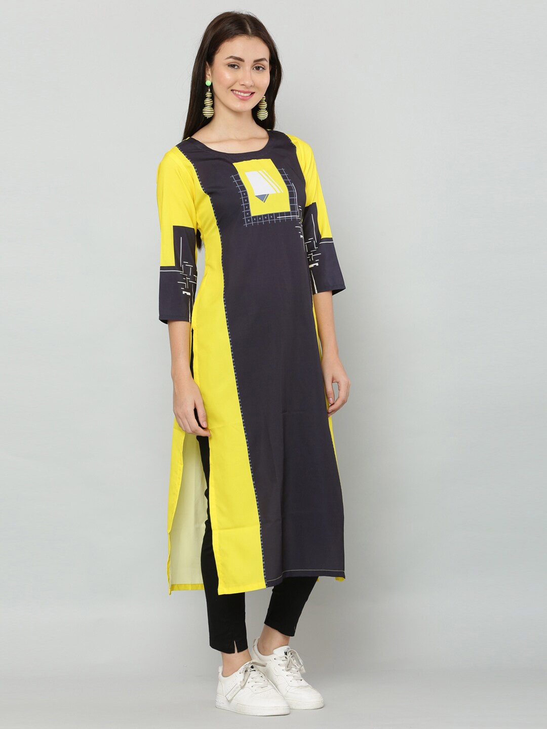 

DEGE Women Yellow & Black Colourblocked Crepe Kurta