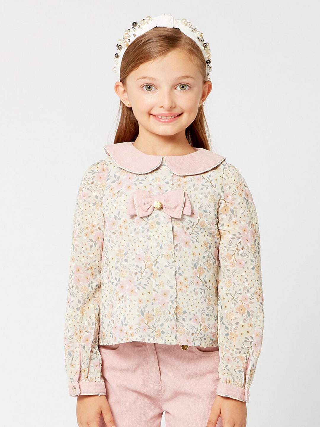 

One Friday Beige Floral Print Peter Pan Collar Top