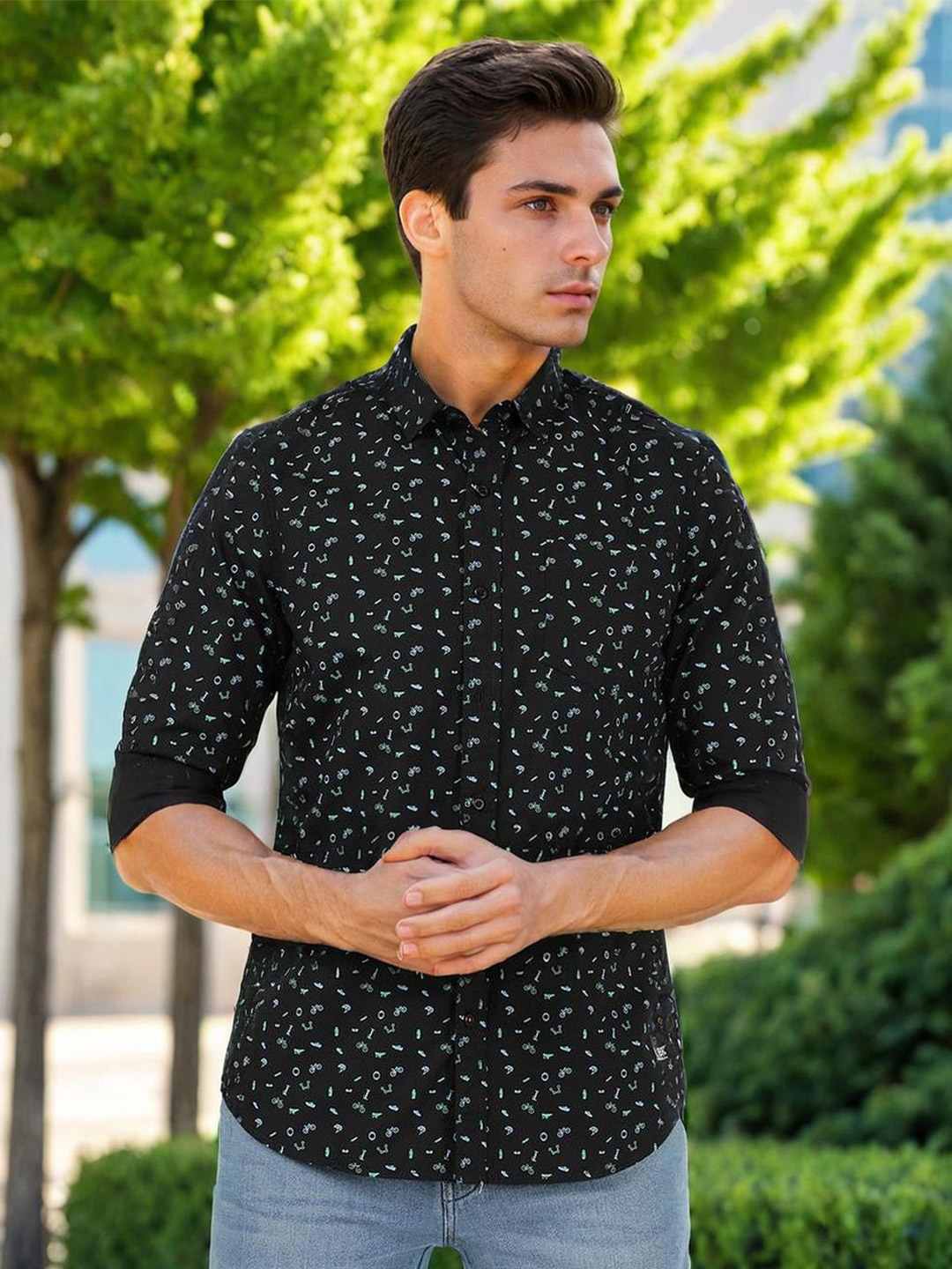 

Lee Men Black Slim Fit Printed Casual Shirt