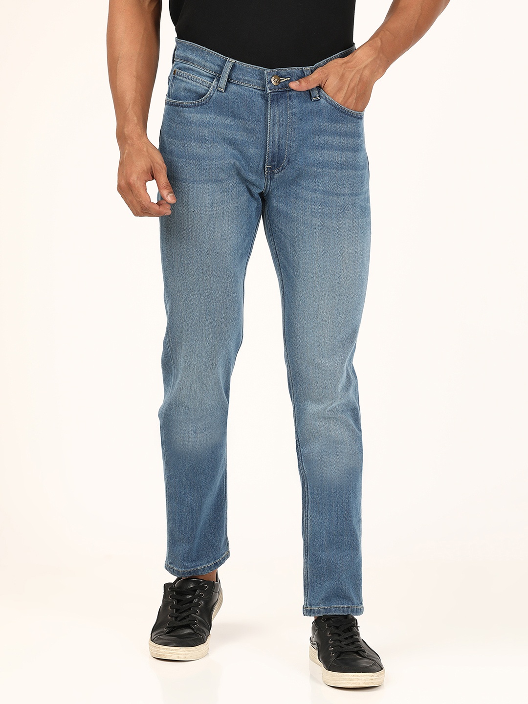 

Lee Men Blue Bruce Skinny Fit Light Fade Stretchable Jeans
