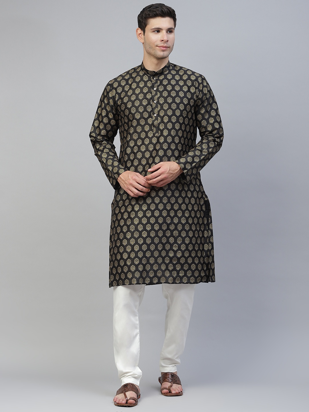 

MANQ Men Black Ethnic Motifs Printed Kurta with Pyjamas