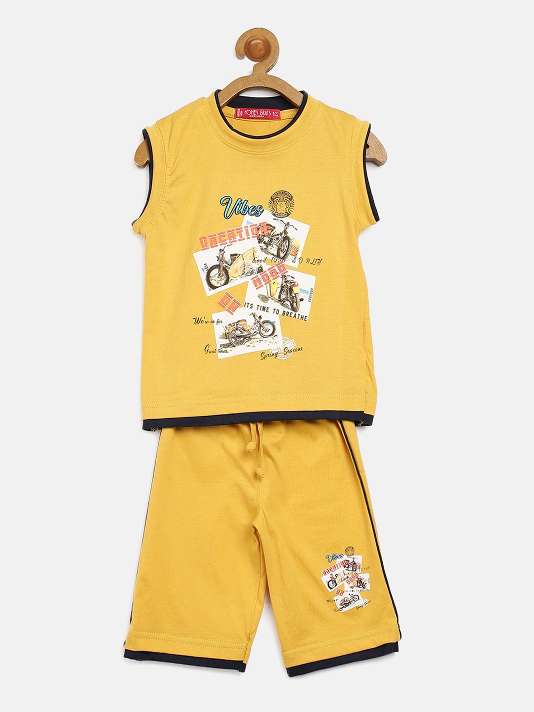 

V2 Value & Variety Boys Yellow & White Printed Pure Cotton T-shirt with Shorts