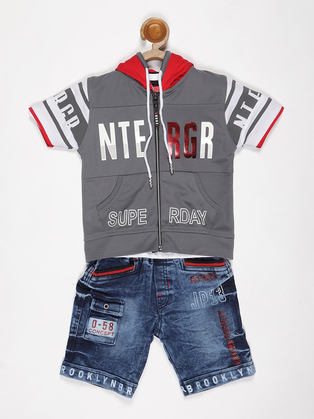 

V2 Value & Variety Infant Boys Grey & Blue Printed Pure Cotton T-shirt With Shorts
