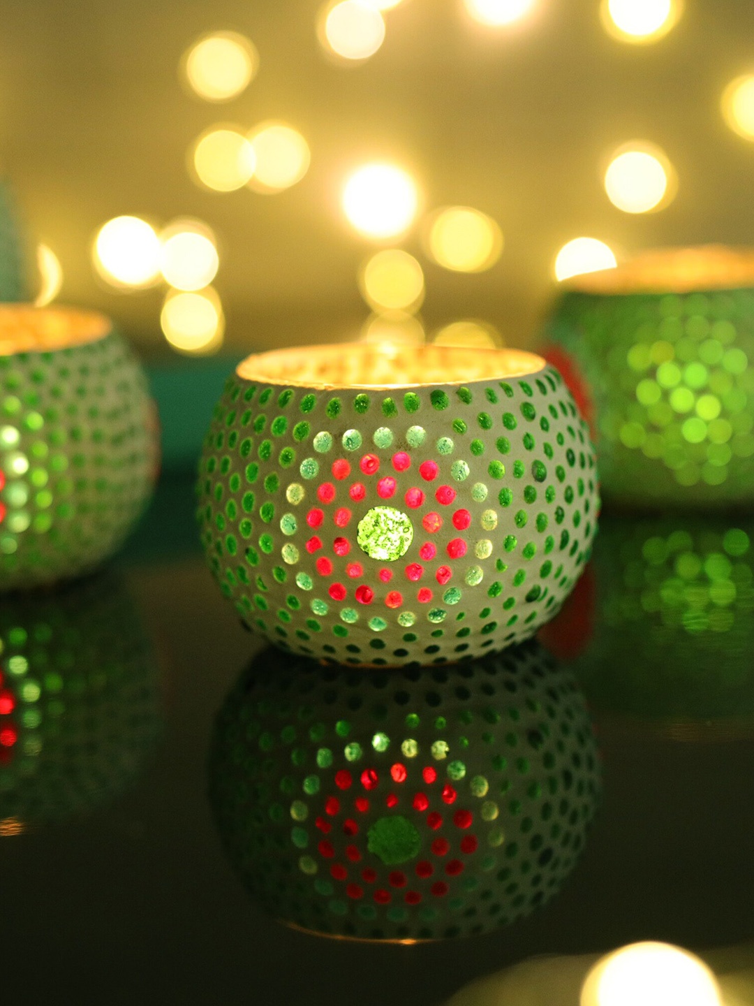 

Homesake Set Of 4 Glass Round Mosaic Candle Holder, Green