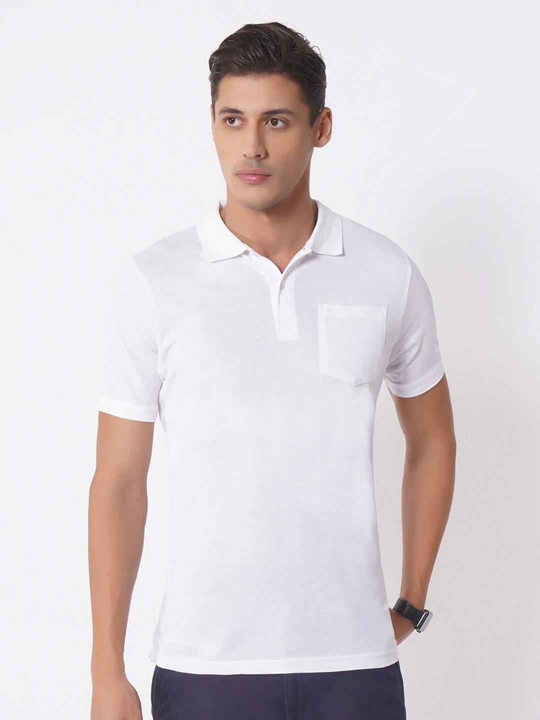 

Blackberrys Men White Solid Polo Collar T-shirt