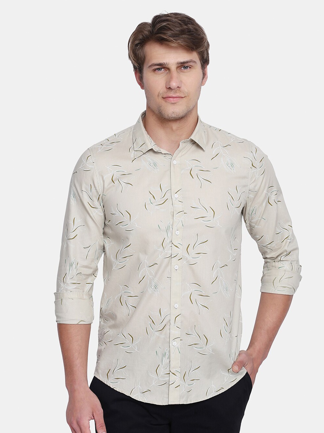 

Blackberrys Men Off White Slim Fit Floral Printed Cotton Casual Shirt