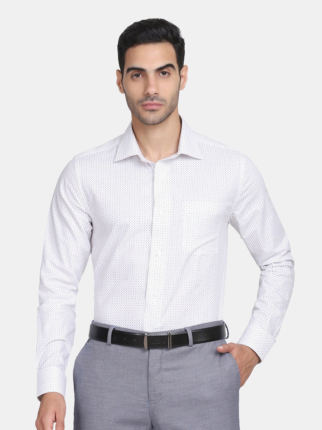 

Blackberrys Men White Micro Ditsy Printed Slim Fit Formal Shirt
