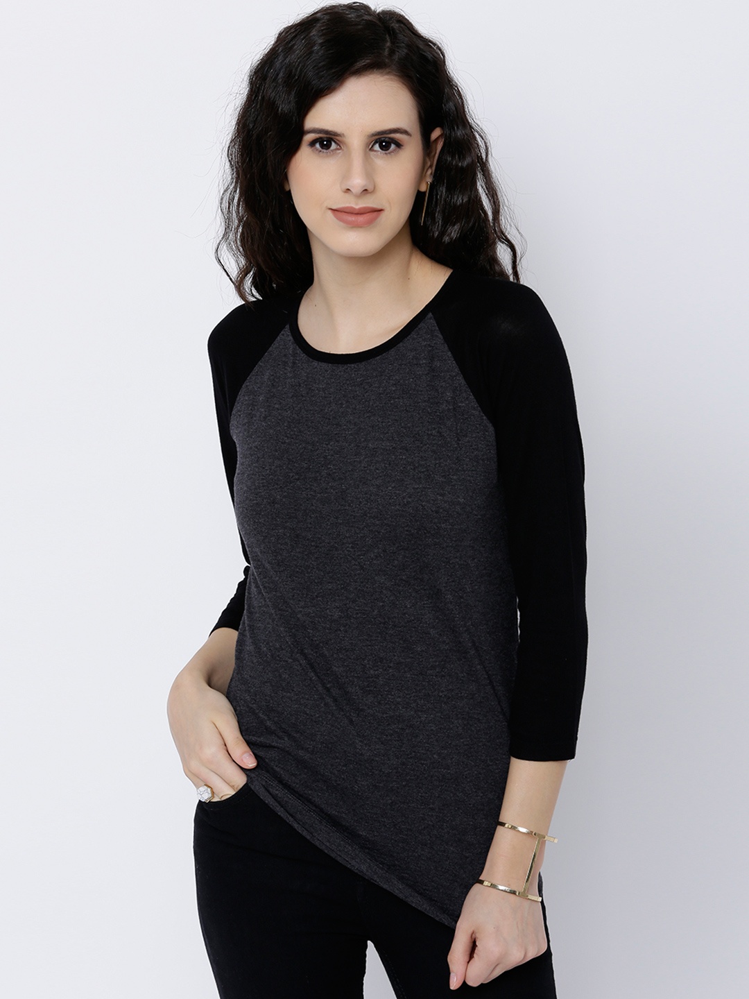 

Tokyo Talkies Women Grey & Black Solid Round Neck T-shirt
