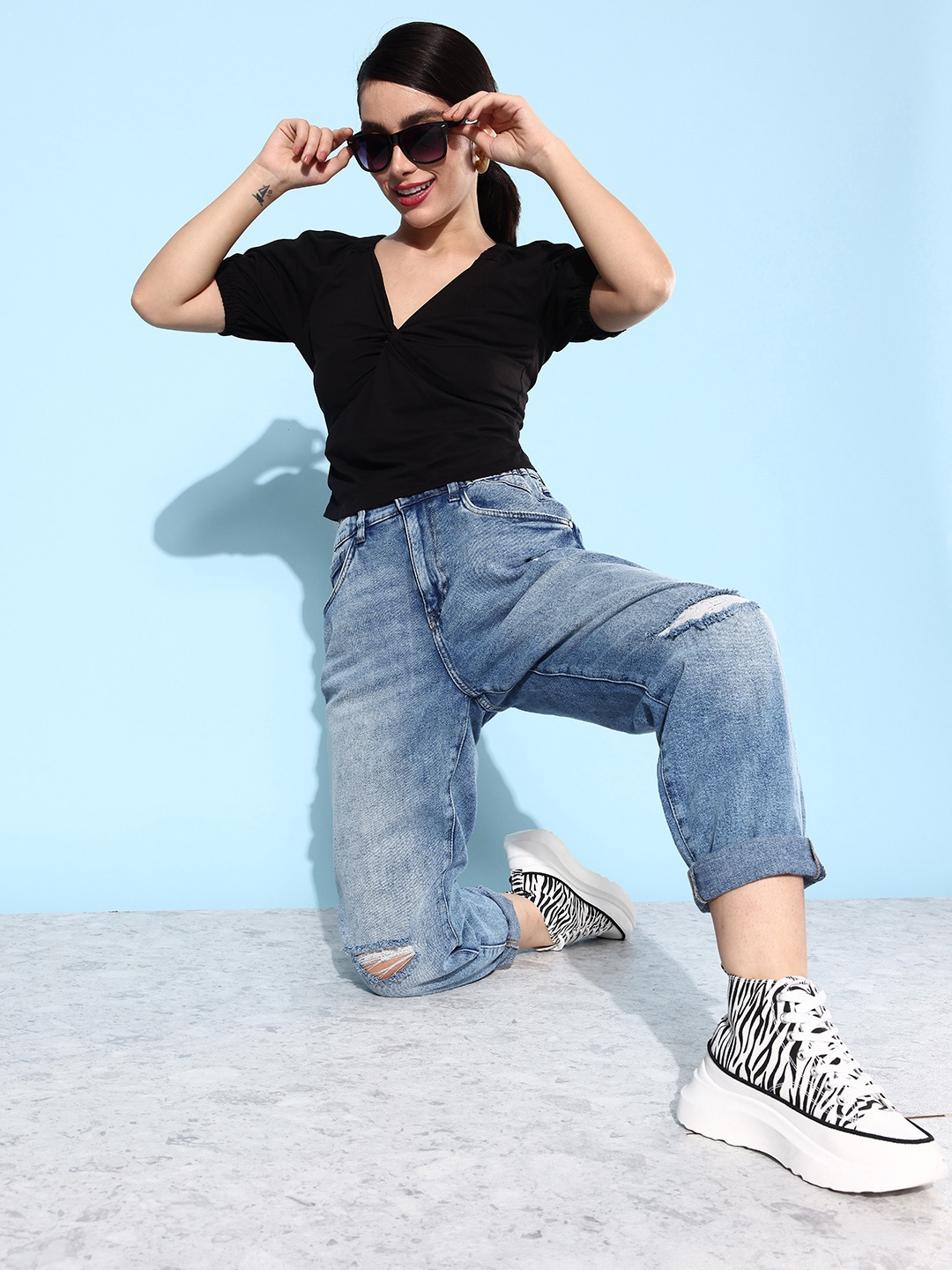 

Mast & Harbour Women Blue Retro Optimism Boyfriend Fit Distressed Crafted Denim Jeans