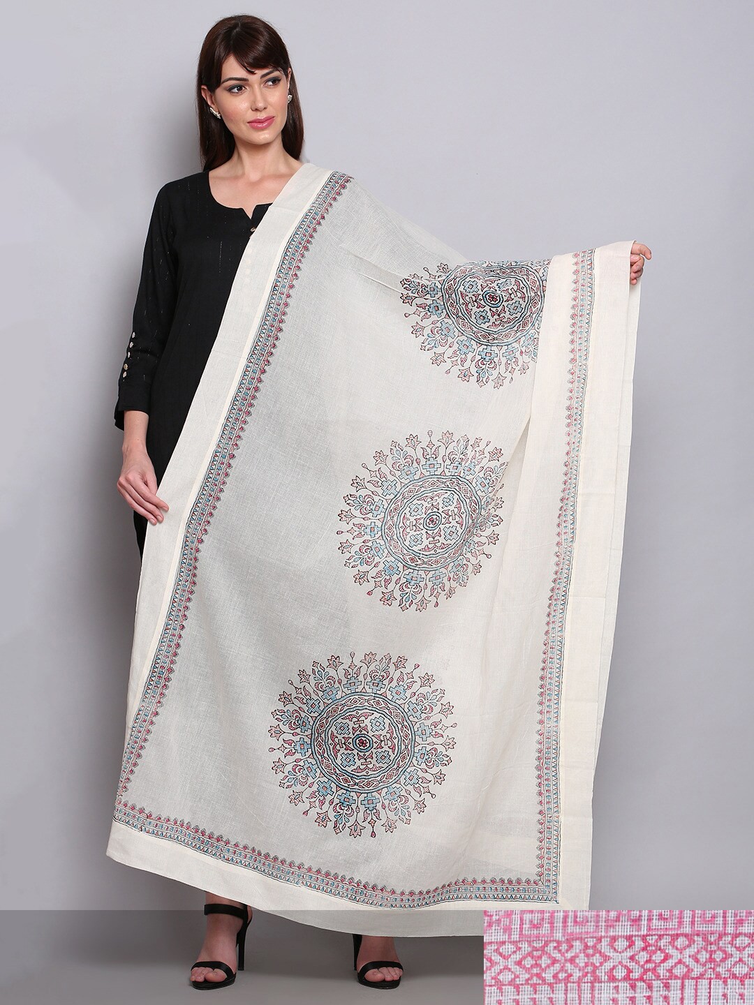 

Miaz Lifestyle Pack Of 2 White & Pink Ethnic Motifs Printed Cotton Dupatta