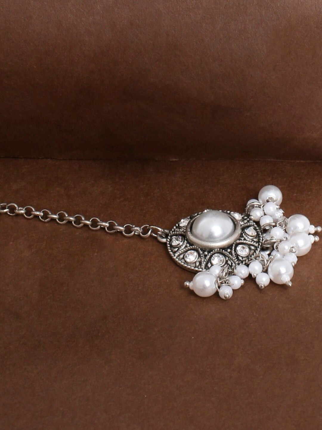 

OOMPH Silver-Toned & White Stone-Studded & Beaded Maang Tikka