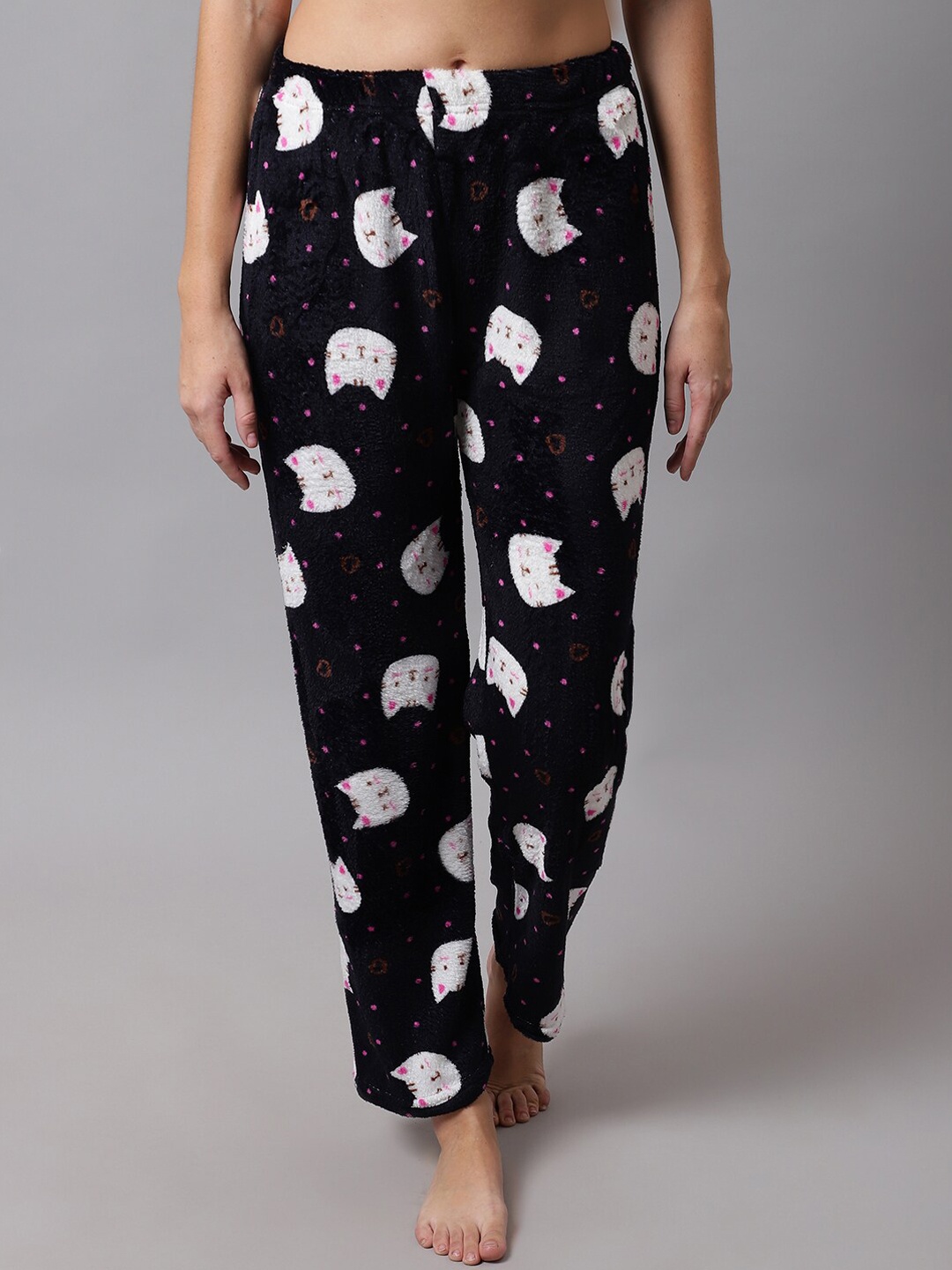 

TAG 7 Women Black & White Printed Lounge Pants